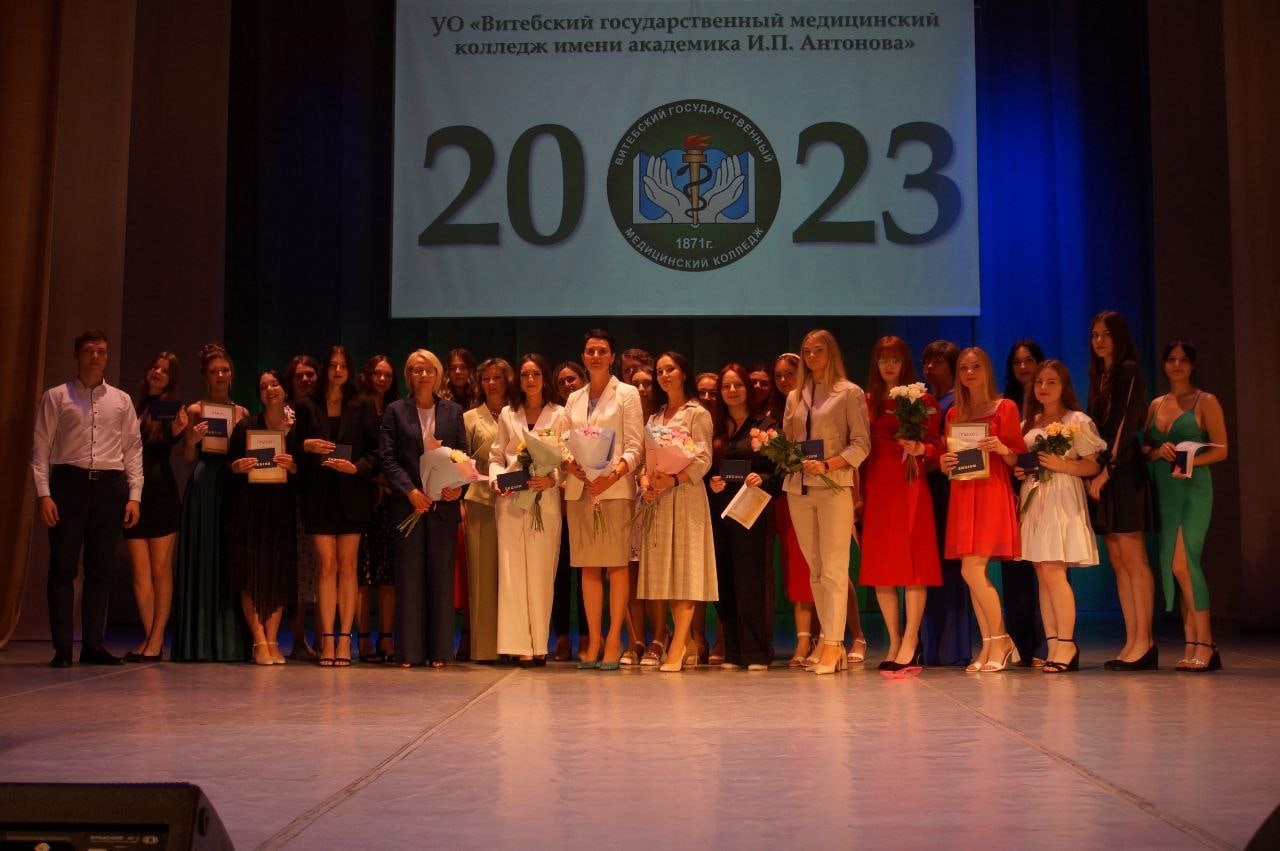 В добрый путь, выпускники!